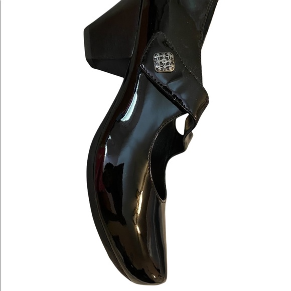 Dansko Sz 9 - Perfect for those on your feet frequently!! - Picture 3 of 5